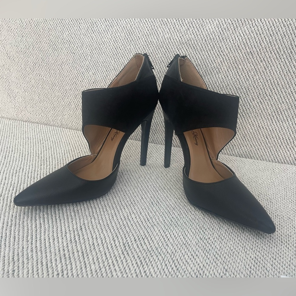 Penny Loves Kenny Black Classic Heels